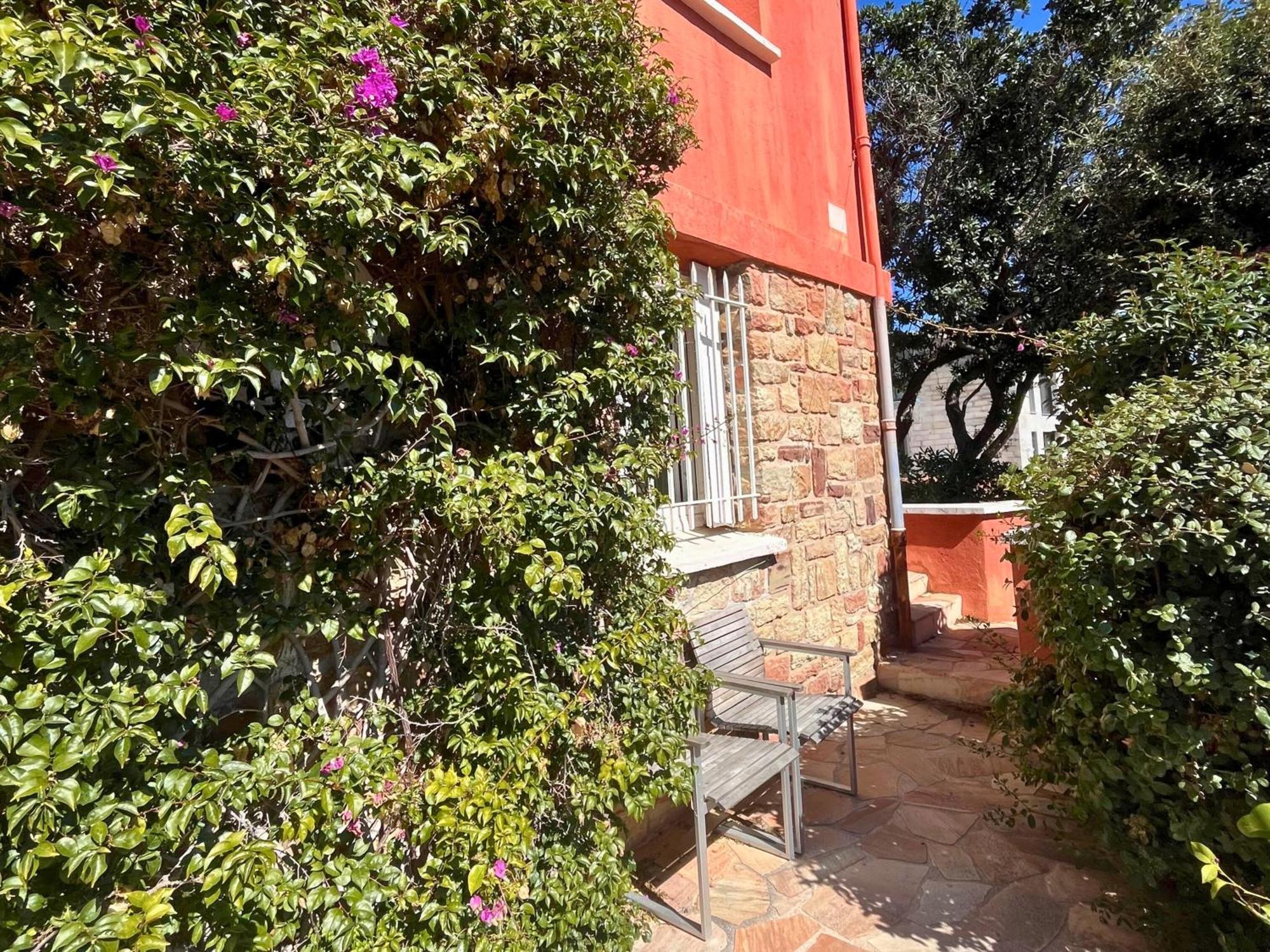 Santa Margarita Bed & Breakfast Saint-Raphael  Exterior photo